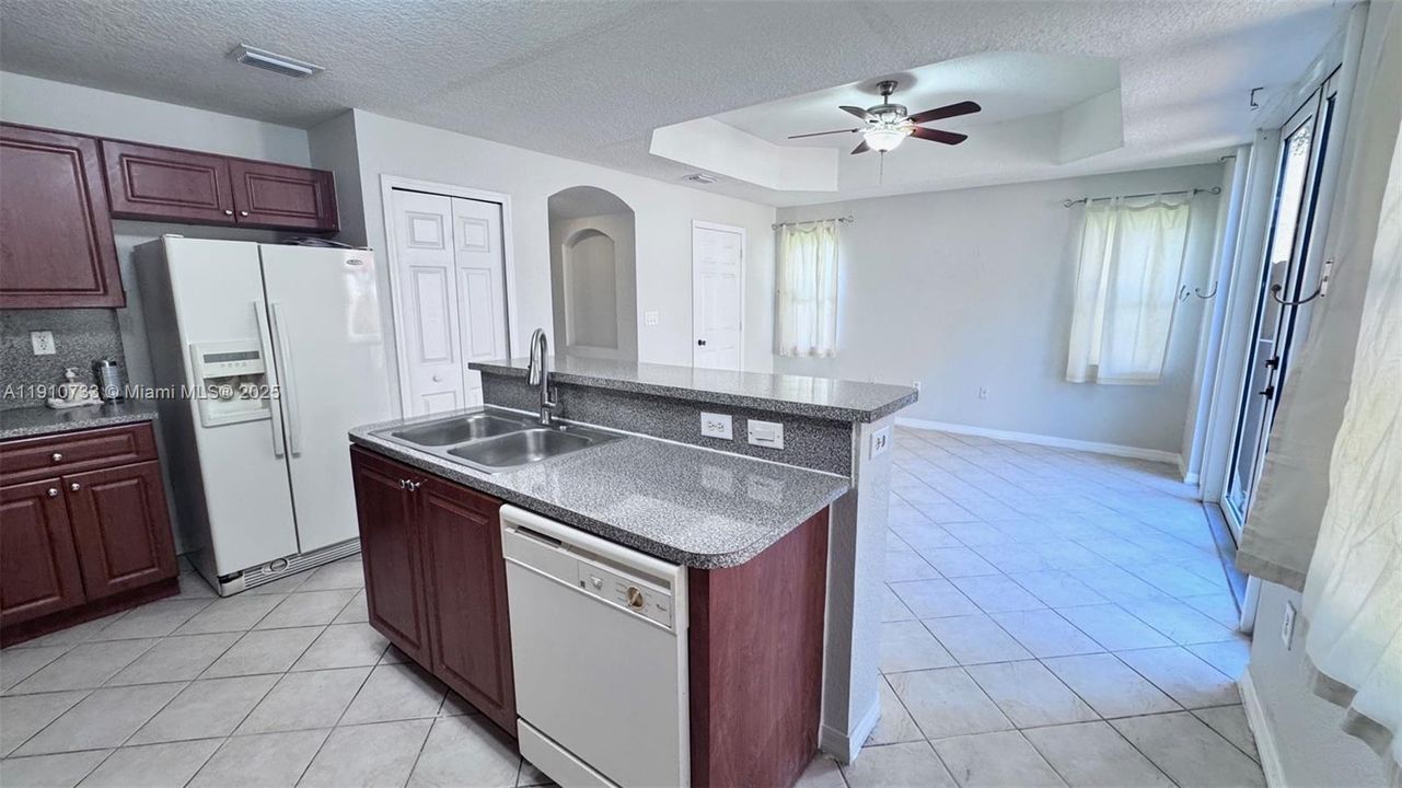 For Rent: $3,300 (3 beds, 2 baths, 1704 Square Feet)