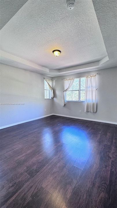 For Rent: $3,300 (3 beds, 2 baths, 1704 Square Feet)