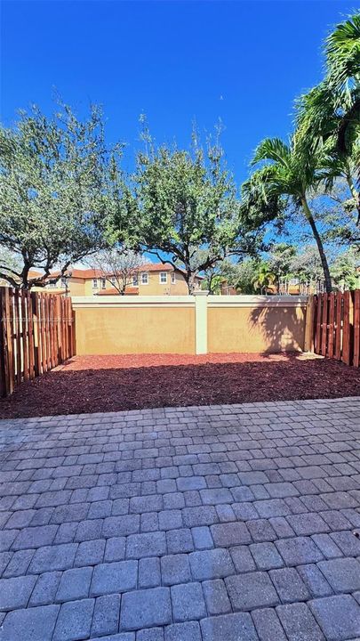 For Rent: $3,300 (3 beds, 2 baths, 1704 Square Feet)