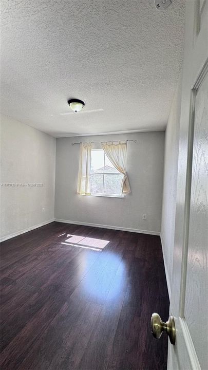For Rent: $3,300 (3 beds, 2 baths, 1704 Square Feet)