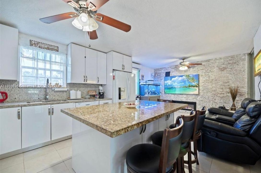 For Rent: $9,000 (6 beds, 4 baths, 1507 Square Feet)