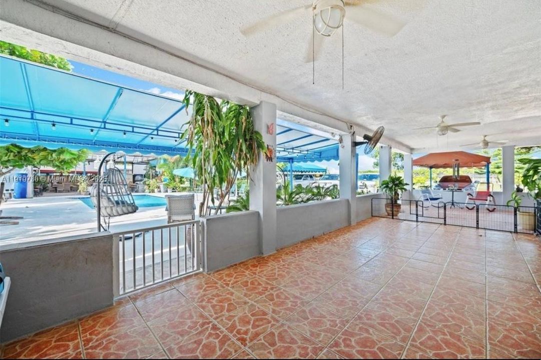 For Rent: $9,000 (6 beds, 4 baths, 1507 Square Feet)