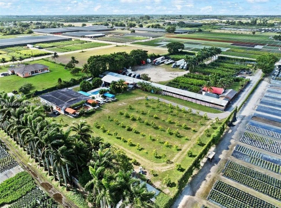 For Rent: $9,000 (6 beds, 4 baths, 1507 Square Feet)