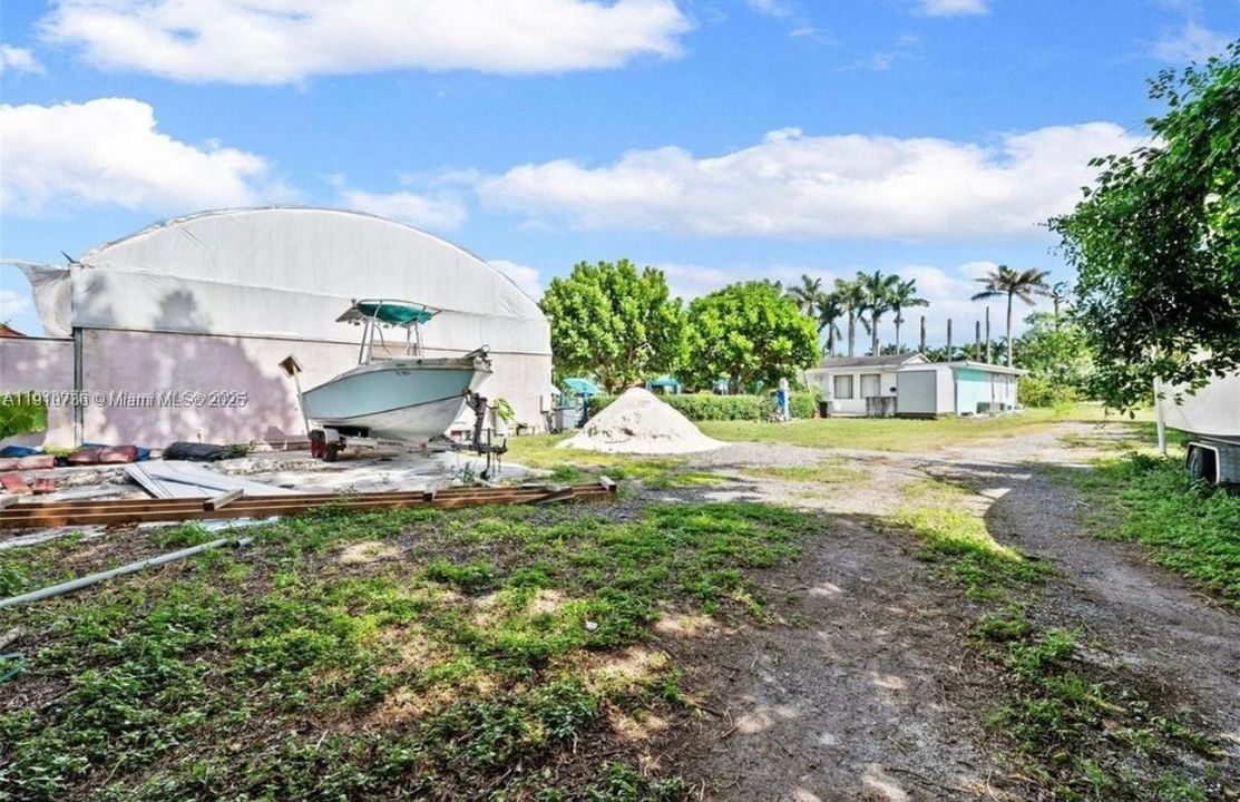 For Rent: $9,000 (6 beds, 4 baths, 1507 Square Feet)