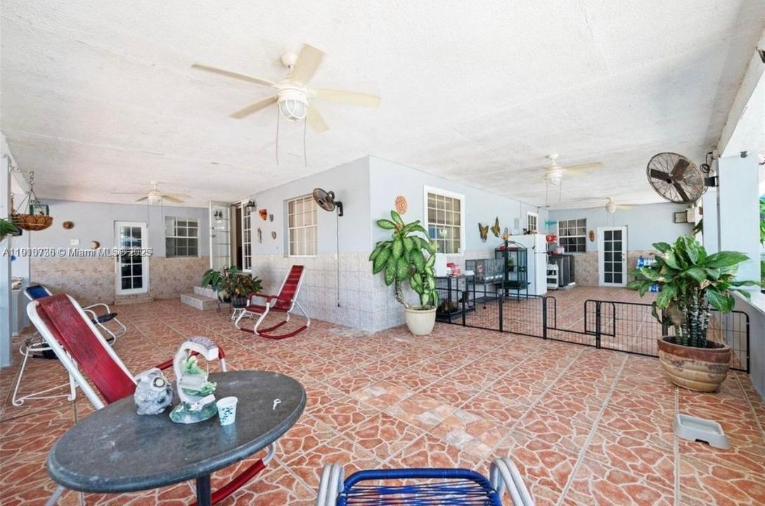 For Rent: $9,000 (6 beds, 4 baths, 1507 Square Feet)