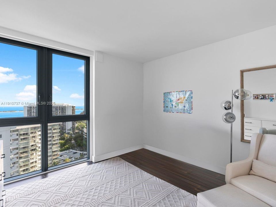 Active With Contract: $12,000 (2 beds, 2 baths, 1878 Square Feet)
