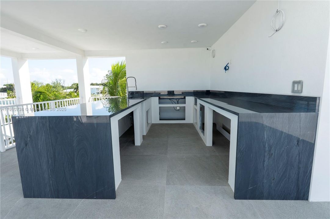 待售: $1,980,000 (3 贝兹, 3 浴室, 1825 平方英尺)