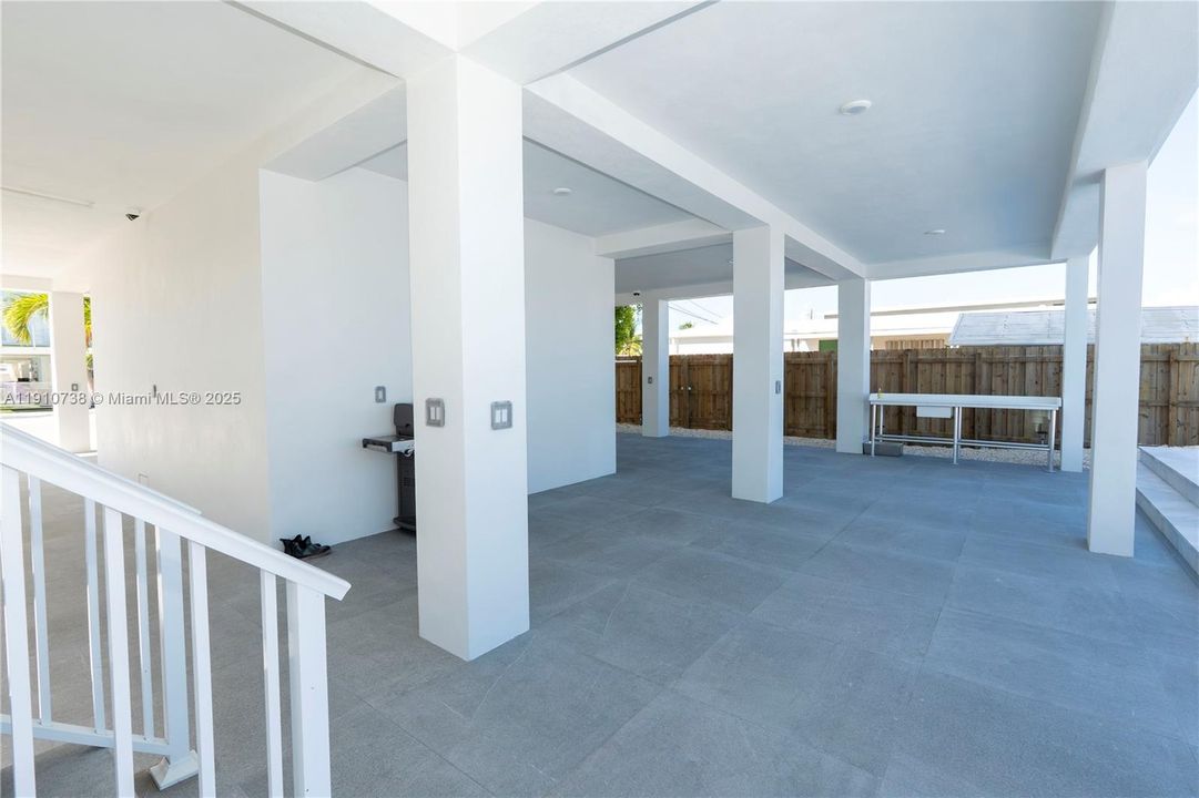 待售: $1,980,000 (3 贝兹, 3 浴室, 1825 平方英尺)