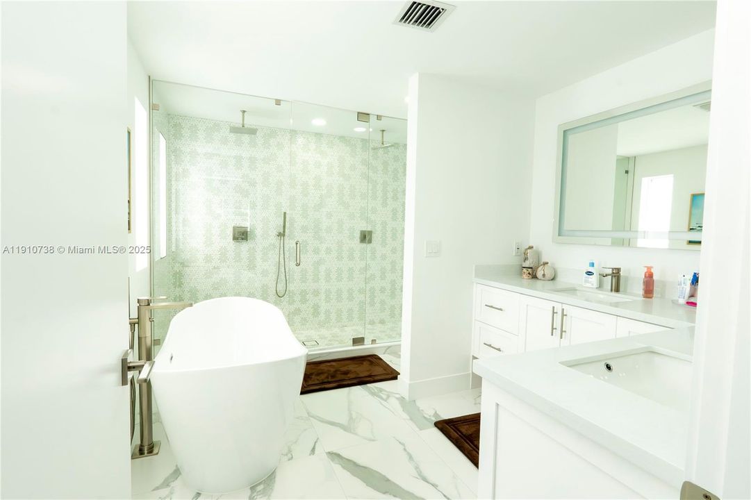 待售: $1,980,000 (3 贝兹, 3 浴室, 1825 平方英尺)