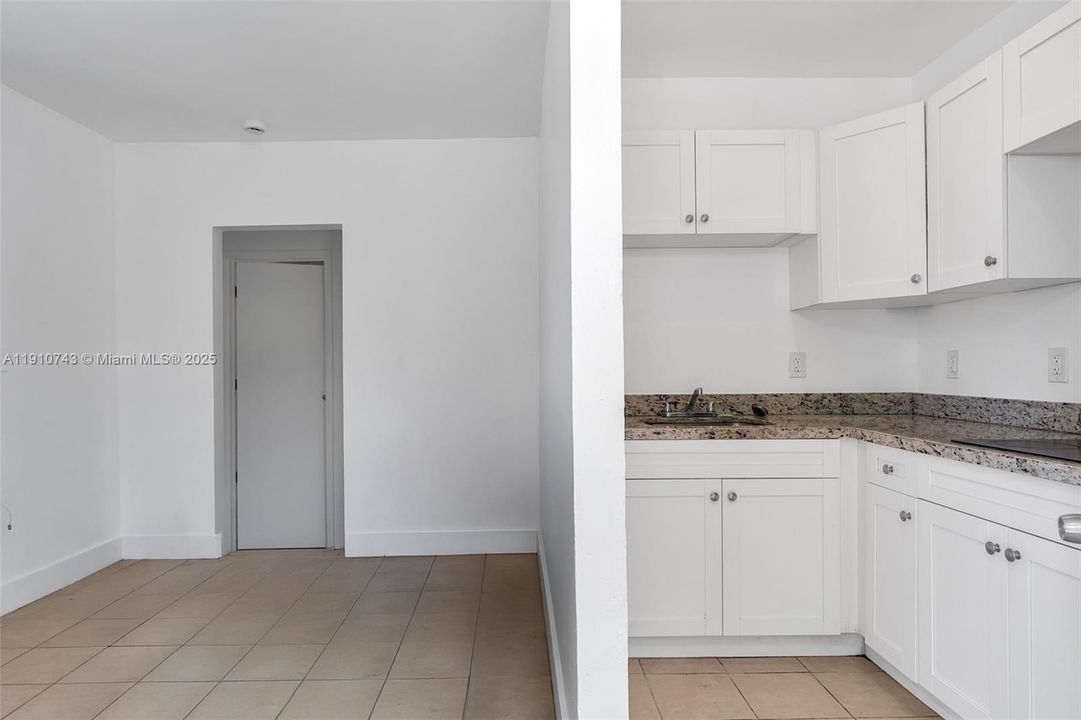 For Rent: $1,350 (1 beds, 1 baths, 500 Square Feet)