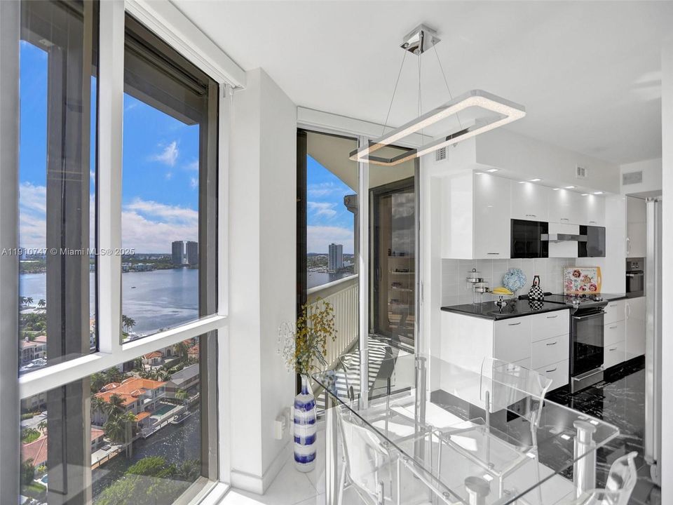 For Sale: $699,000 (3 beds, 3 baths, 1840 Square Feet)