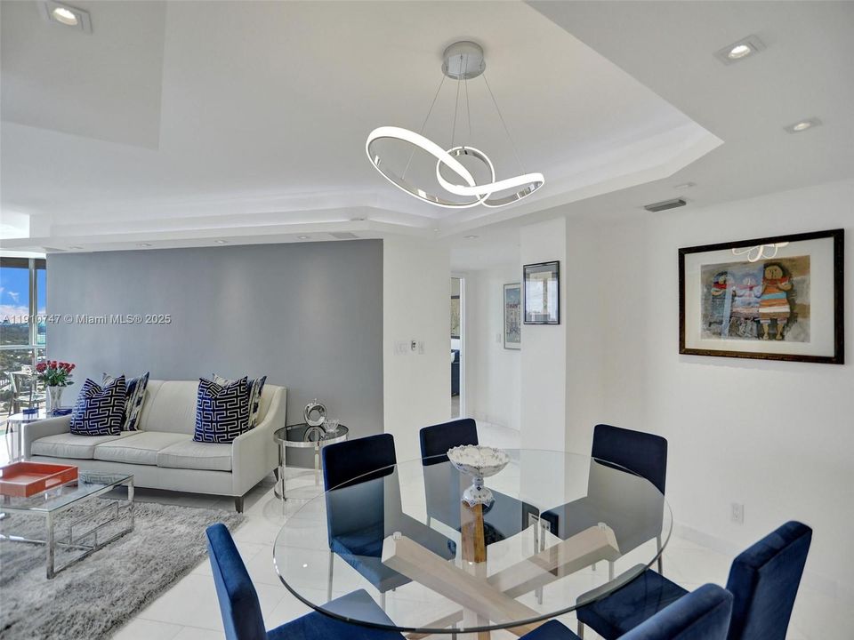 For Sale: $699,000 (3 beds, 3 baths, 1840 Square Feet)