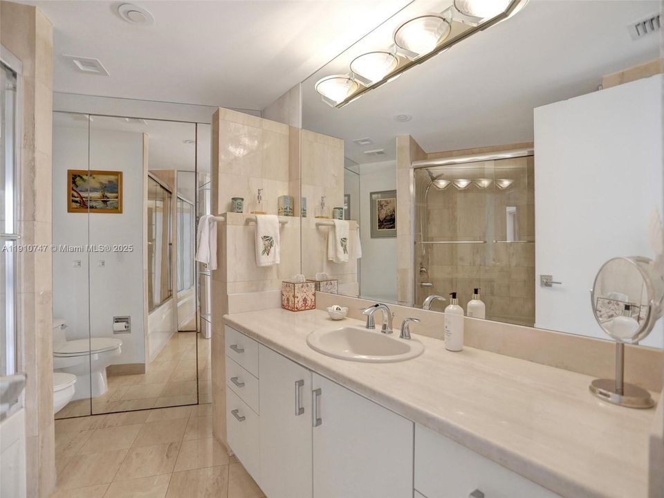 For Sale: $699,000 (3 beds, 3 baths, 1840 Square Feet)