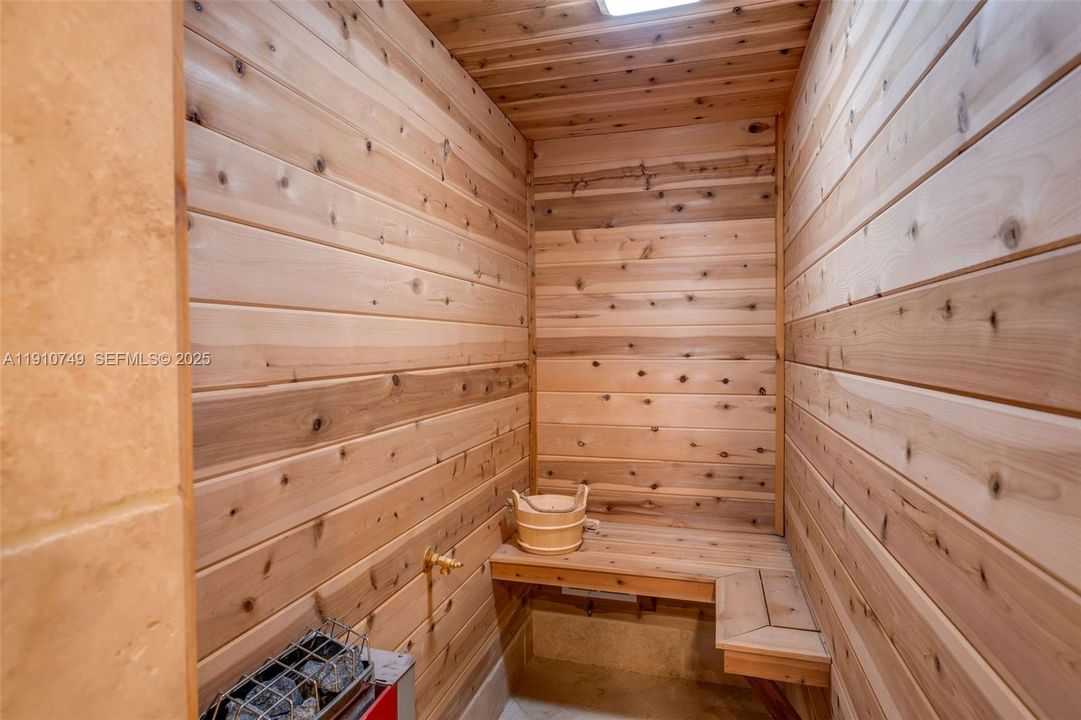 待售: $11,500,000 (4 贝兹, 4 浴室, 4206 平方英尺)