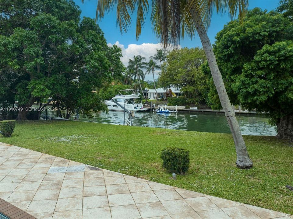 待售: $11,500,000 (4 贝兹, 4 浴室, 4206 平方英尺)