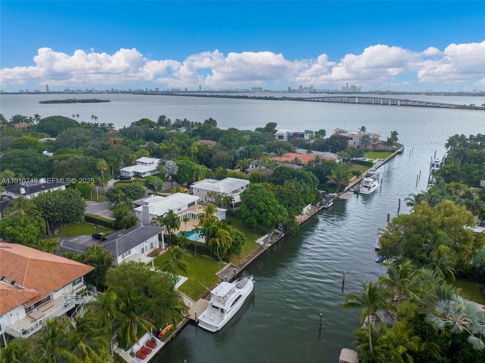 待售: $11,500,000 (4 贝兹, 4 浴室, 4206 平方英尺)