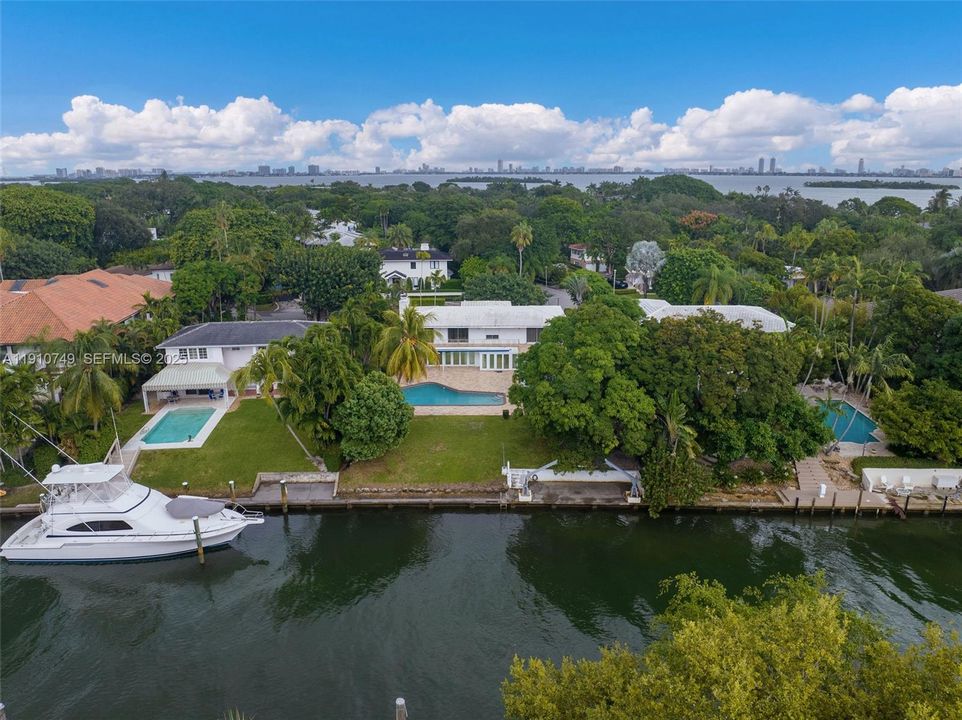 待售: $11,500,000 (4 贝兹, 4 浴室, 4206 平方英尺)