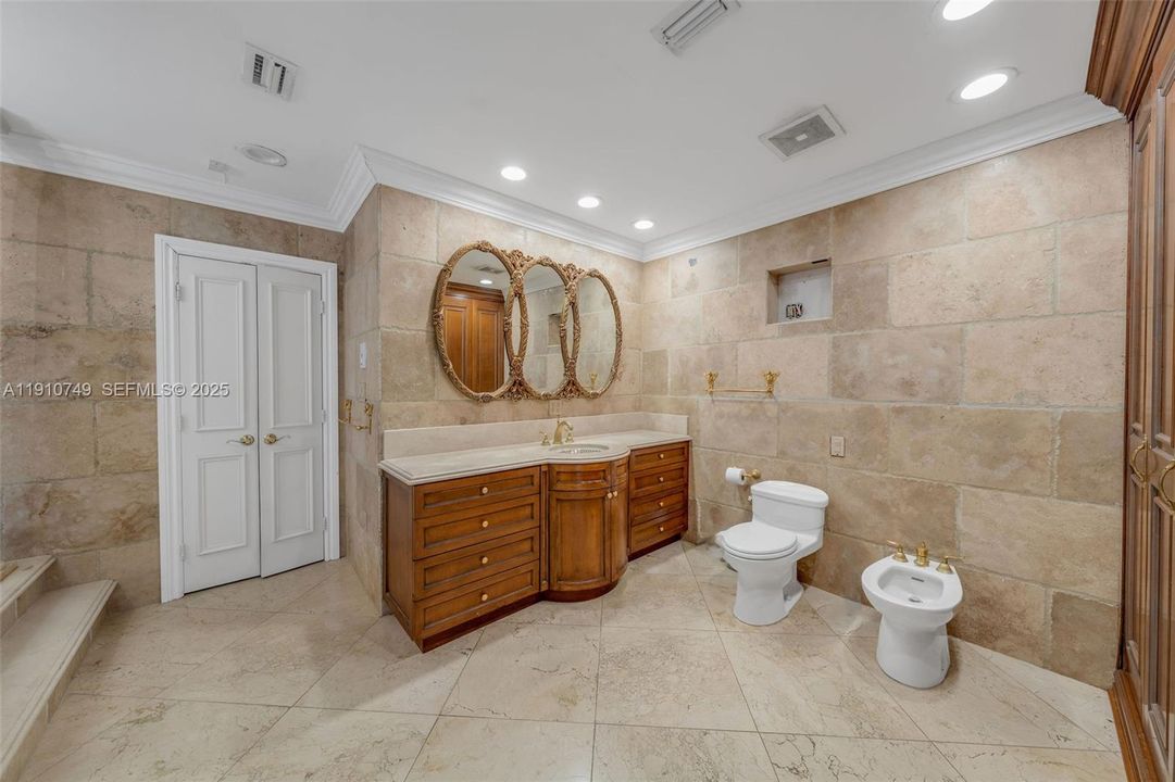 待售: $11,500,000 (4 贝兹, 4 浴室, 4206 平方英尺)