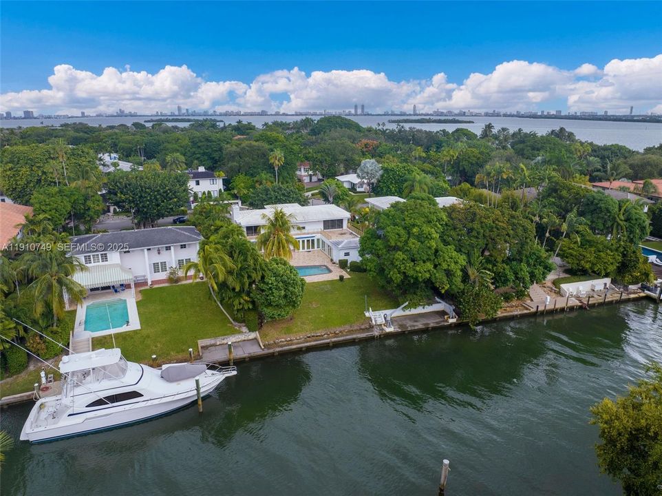 待售: $11,500,000 (4 贝兹, 4 浴室, 4206 平方英尺)