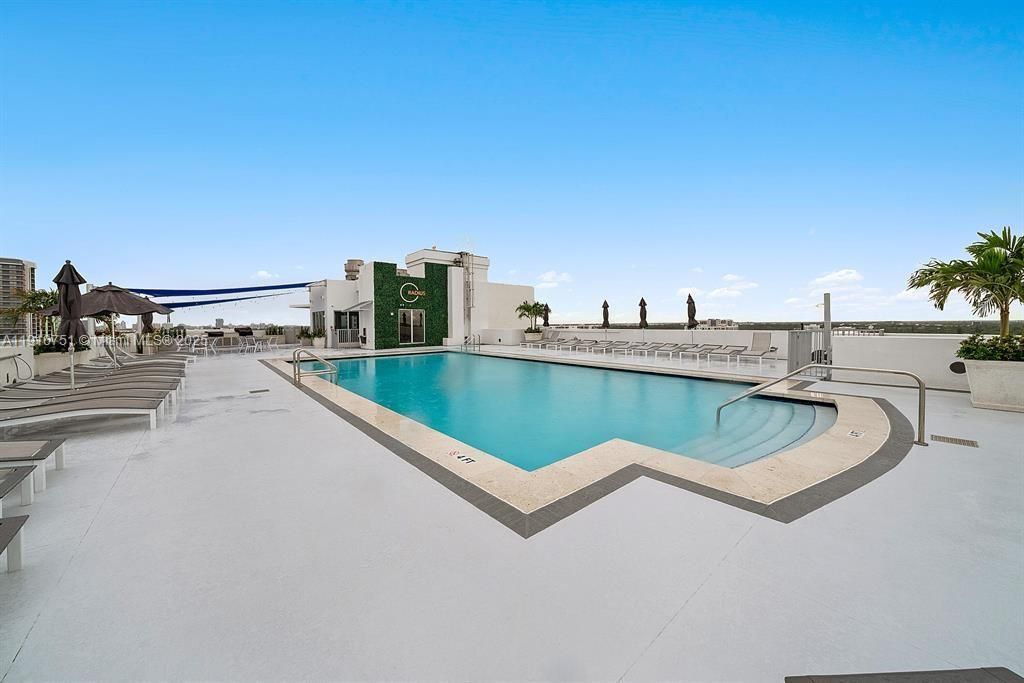 Activo con contrato: $347,000 (2 camas, 2 baños, 1164 Pies cuadrados)