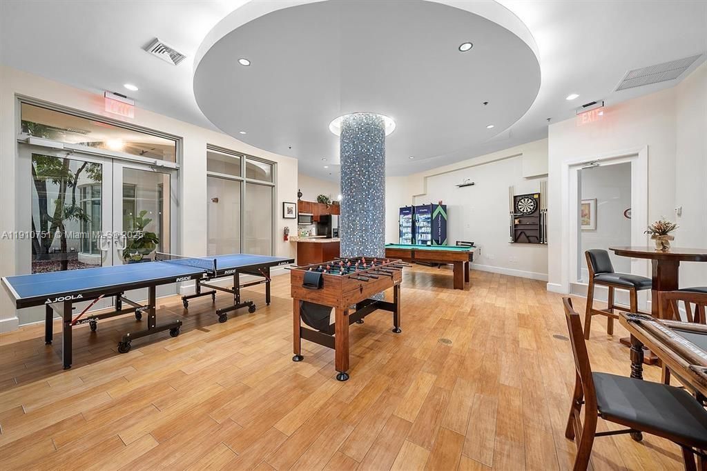 Activo con contrato: $347,000 (2 camas, 2 baños, 1164 Pies cuadrados)