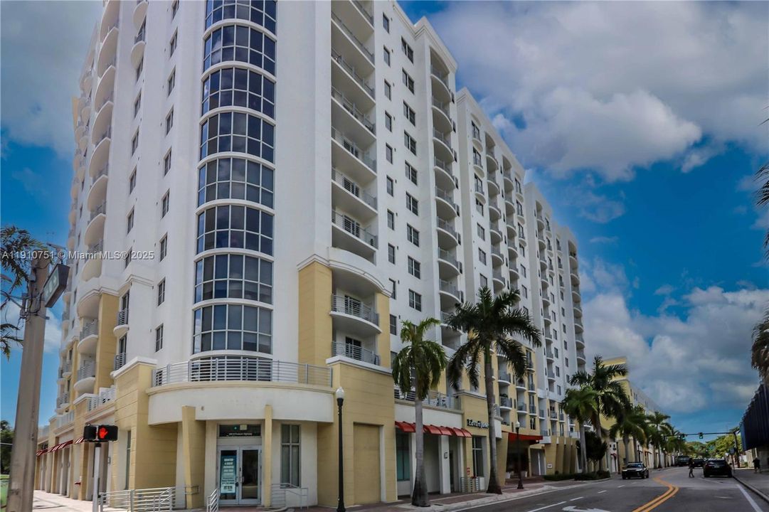 Activo con contrato: $347,000 (2 camas, 2 baños, 1164 Pies cuadrados)