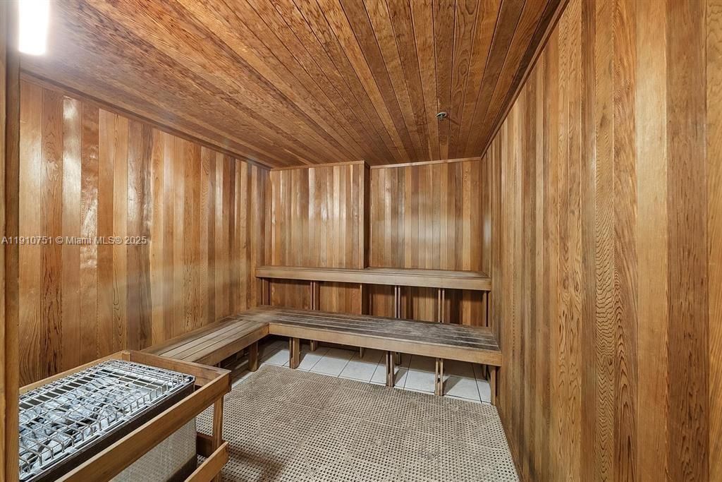 Activo con contrato: $347,000 (2 camas, 2 baños, 1164 Pies cuadrados)