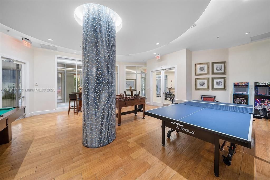 Activo con contrato: $347,000 (2 camas, 2 baños, 1164 Pies cuadrados)