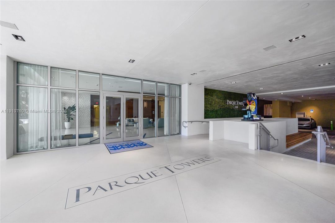 For Sale: $1,890,000 (2 beds, 2 baths, 1892 Square Feet)