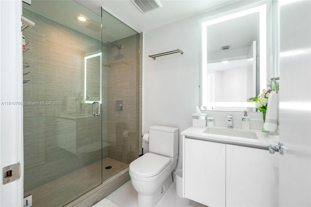 For Sale: $1,890,000 (2 beds, 2 baths, 1892 Square Feet)