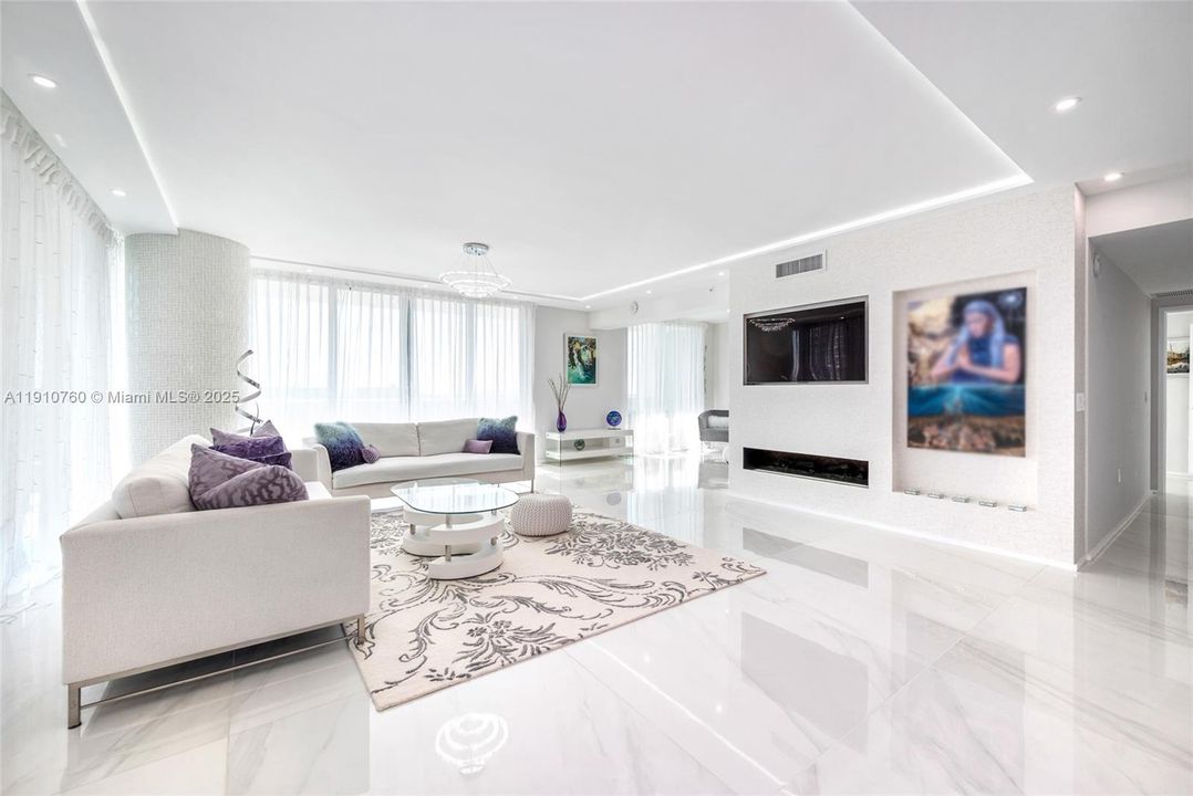 For Sale: $1,890,000 (2 beds, 2 baths, 1892 Square Feet)