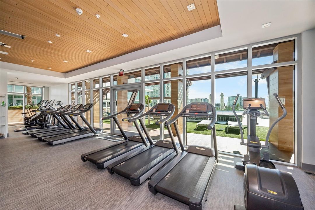 For Sale: $1,890,000 (2 beds, 2 baths, 1892 Square Feet)