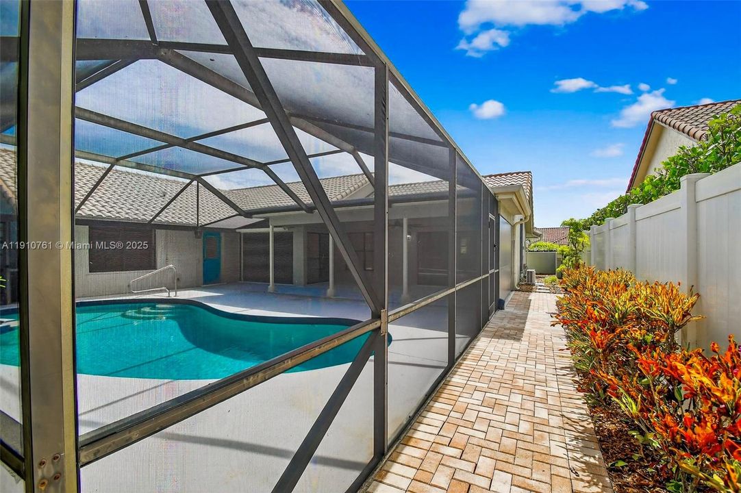 For Rent: $5,000 (4 beds, 2 baths, 2426 Square Feet)