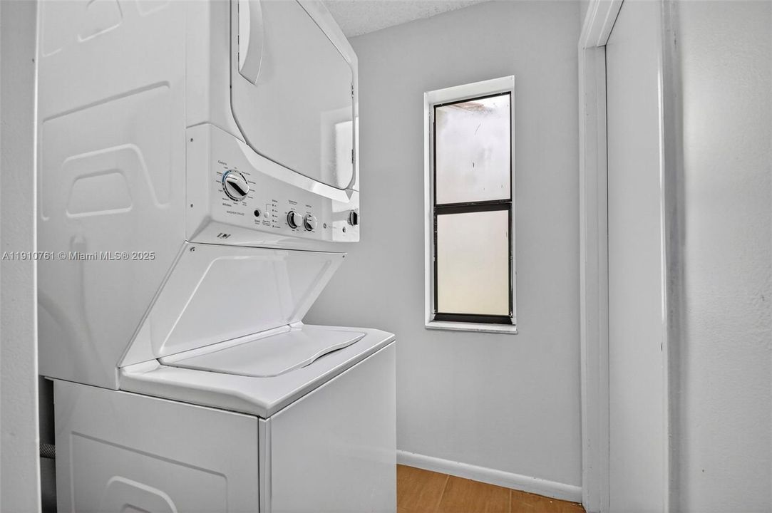 For Rent: $5,000 (4 beds, 2 baths, 2426 Square Feet)