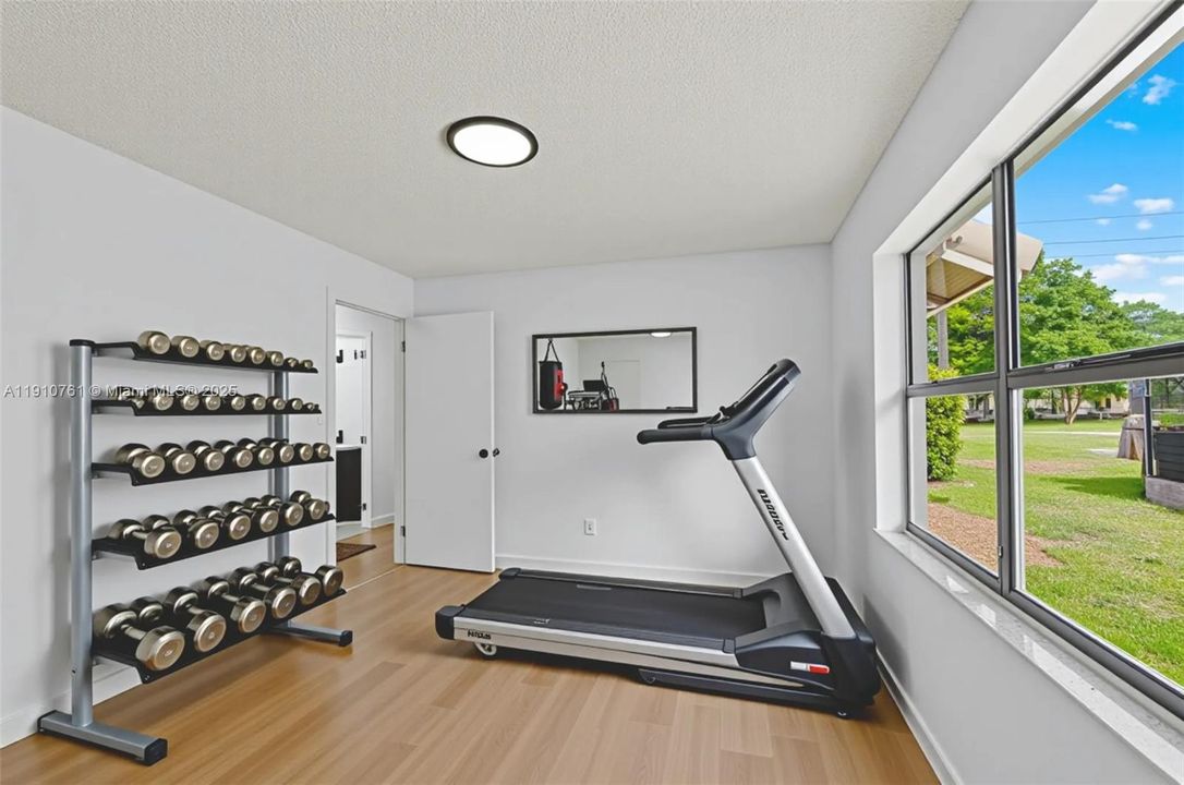 For Rent: $5,000 (4 beds, 2 baths, 2426 Square Feet)