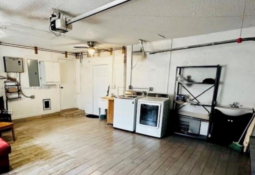 На продажу: $825,999 (4 спален, 3 ванн, 2474 Квадратных фут)