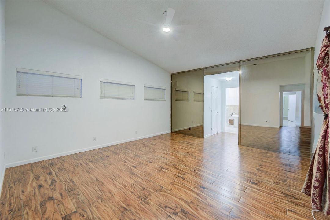 На продажу: $825,999 (4 спален, 3 ванн, 2474 Квадратных фут)