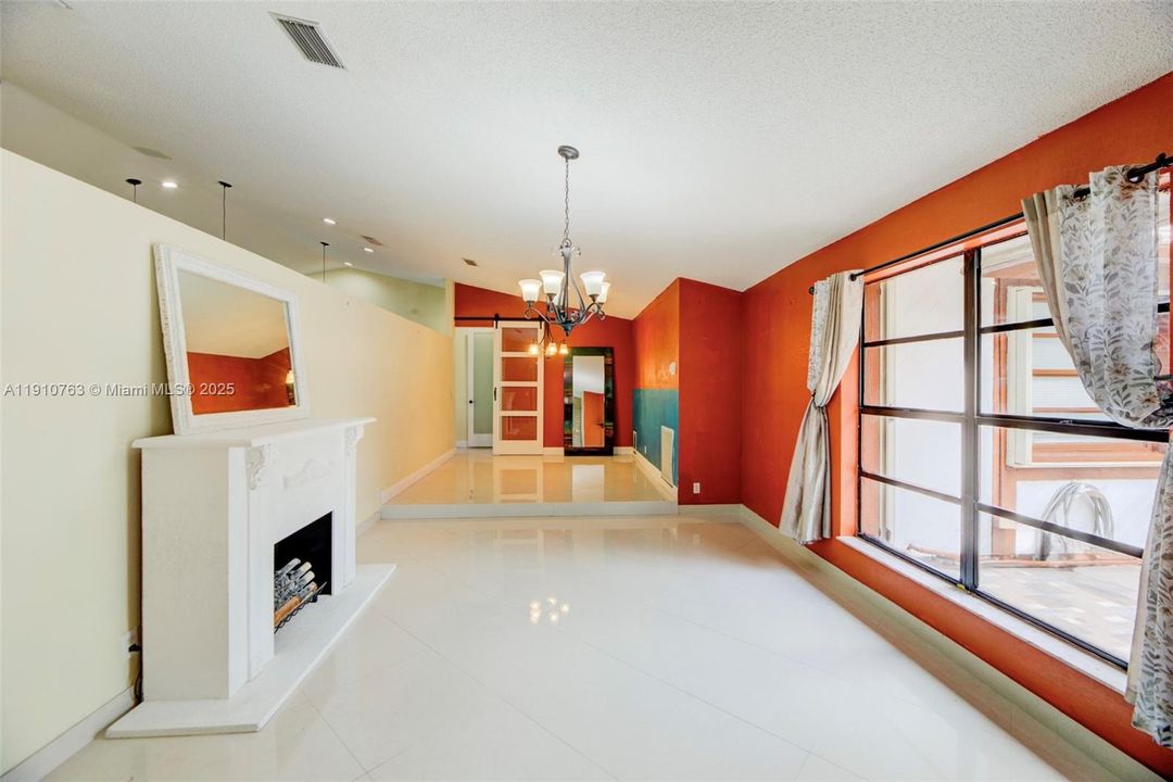 На продажу: $825,999 (4 спален, 3 ванн, 2474 Квадратных фут)