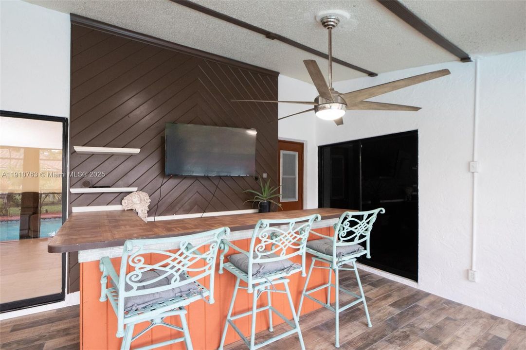 На продажу: $825,999 (4 спален, 3 ванн, 2474 Квадратных фут)