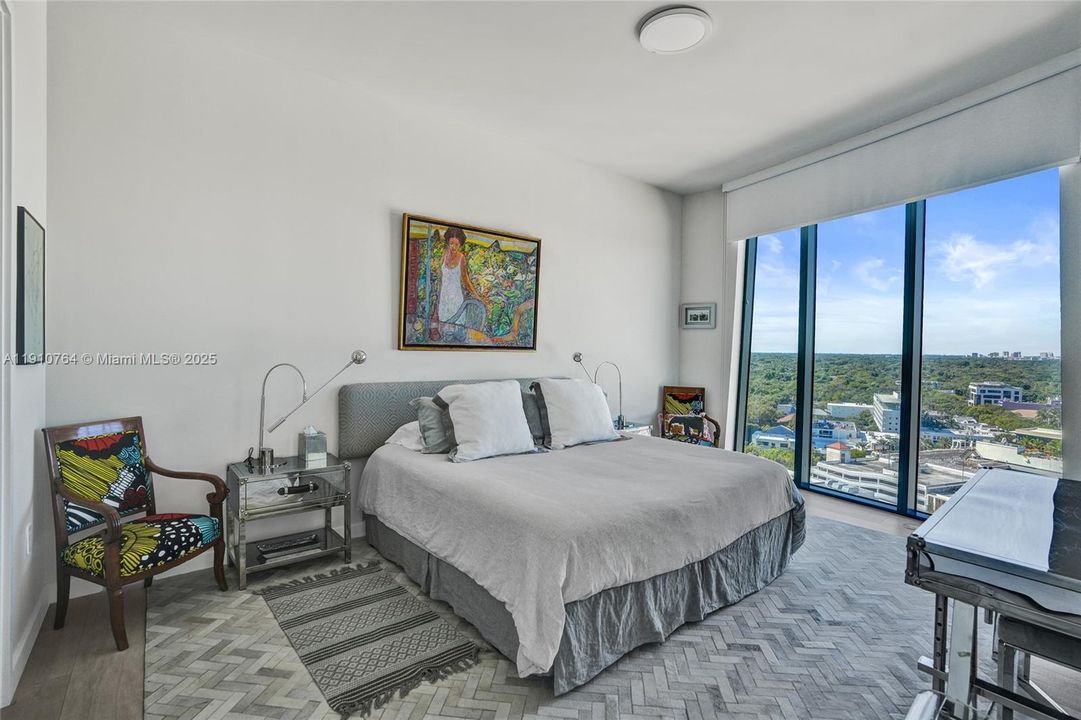 Под контрактом: $1,650,000 (2 спален, 2 ванн, 1107 Квадратных фут)