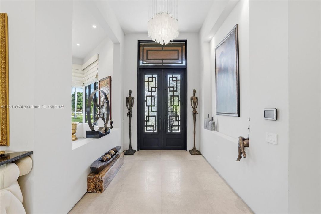 En Venta: $2,799,000 (4 camas, 4 baños, 4350 Pies cuadrados)