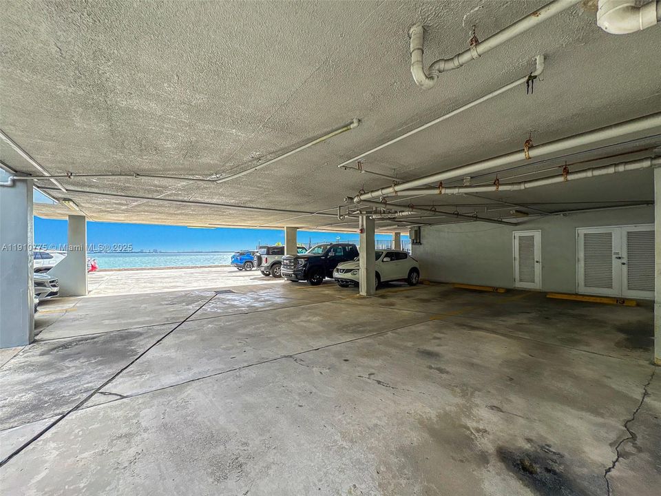 For Sale: $550,000 (2 beds, 2 baths, 1280 Square Feet)