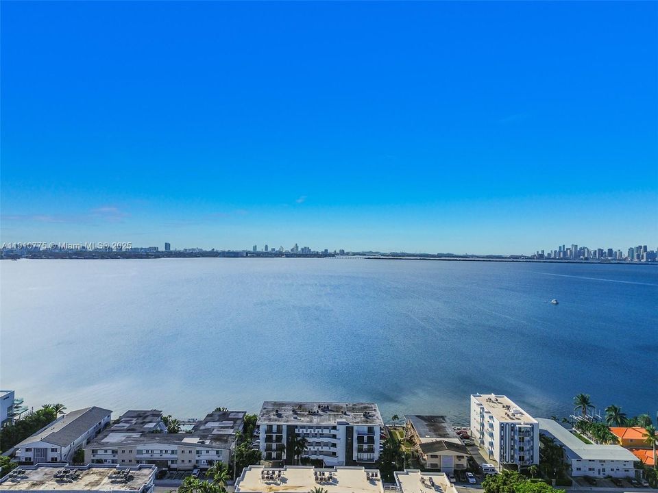 For Sale: $550,000 (2 beds, 2 baths, 1280 Square Feet)