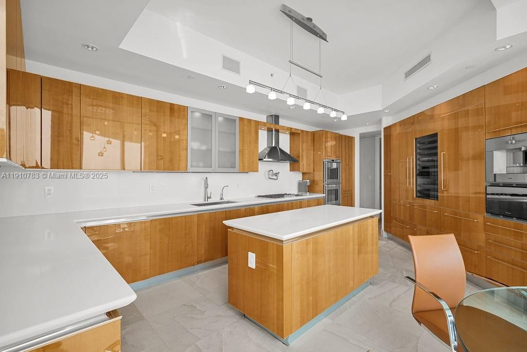 For Sale: $4,299,000 (4 beds, 6 baths, 3735 Square Feet)