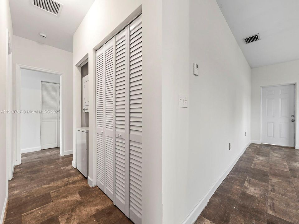 На продажу: $715,000 (0 спален, 0 ванн, 2950 Квадратных фут)