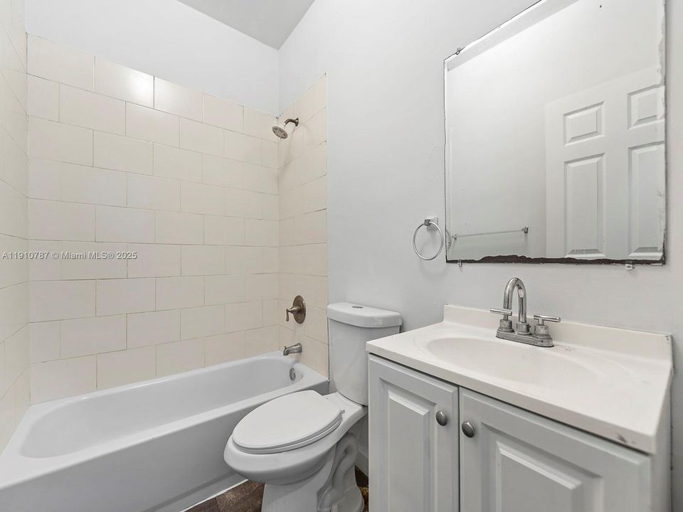 На продажу: $715,000 (0 спален, 0 ванн, 2950 Квадратных фут)