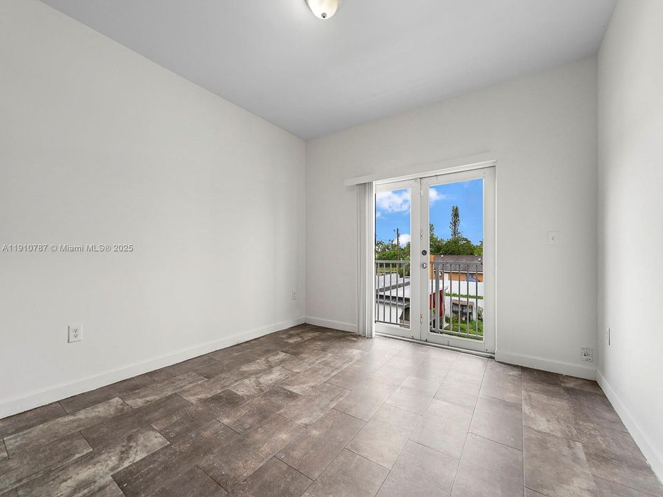 На продажу: $715,000 (0 спален, 0 ванн, 2950 Квадратных фут)