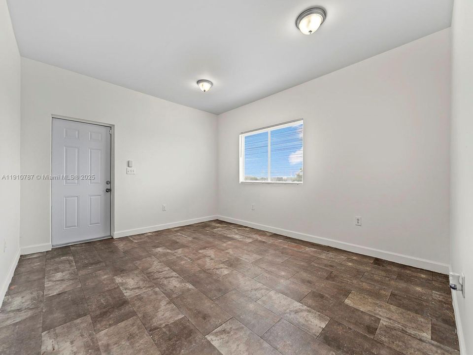 На продажу: $715,000 (0 спален, 0 ванн, 2950 Квадратных фут)