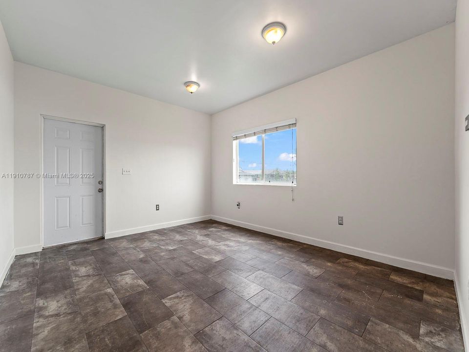 На продажу: $715,000 (0 спален, 0 ванн, 2950 Квадратных фут)