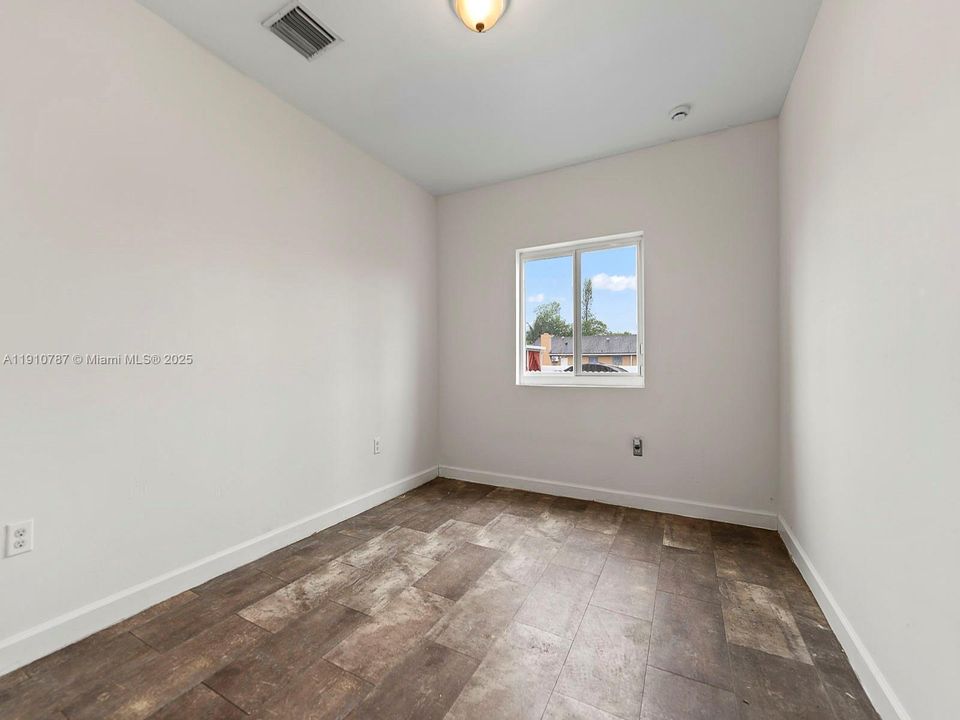 На продажу: $715,000 (0 спален, 0 ванн, 2950 Квадратных фут)